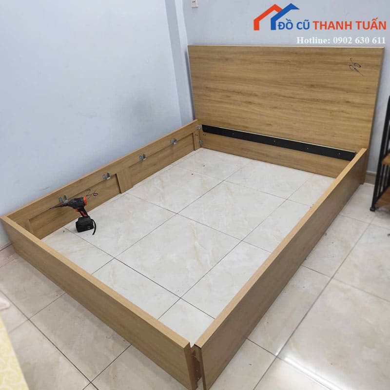 giuong-ngu-go-cu-1m6-kieu-dang-don-gian-2 Giường Ngủ Gỗ Cũ 1m6 Kiểu Dáng Đơn Giản
