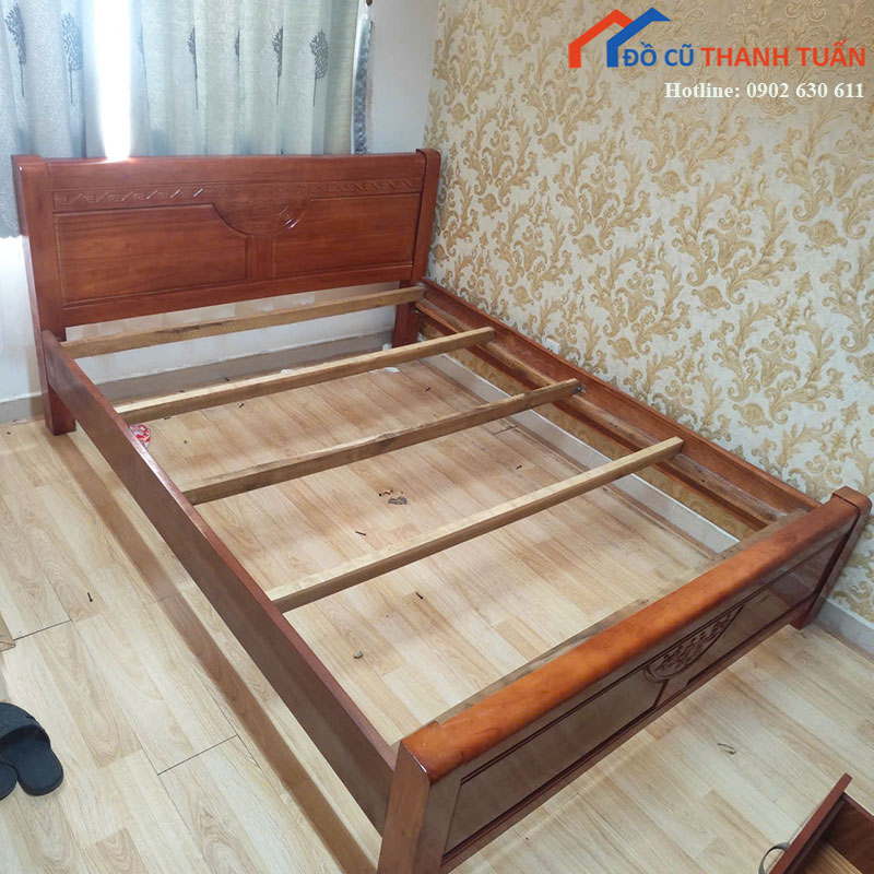 giuong-ngu-go-cu-co-dau-giuong-cham-hoa-van-2 Thanh Lý Đồ Nội Thất Cũ - Chuyên Mua Bán Bàn Ghế Cũ Giá Tốt Nhất
