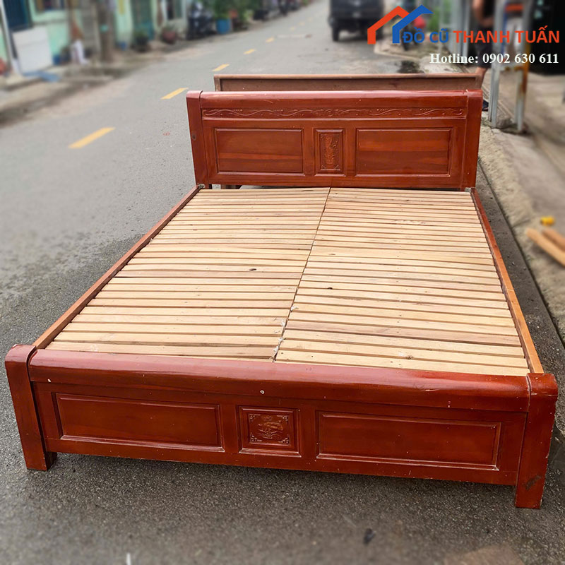 giuong-ngu-go-cu-dau-giuong-cham-hoa-van-1 Giường Ngủ Gỗ Cũ Đầu Giường Chạm Hoa Văn