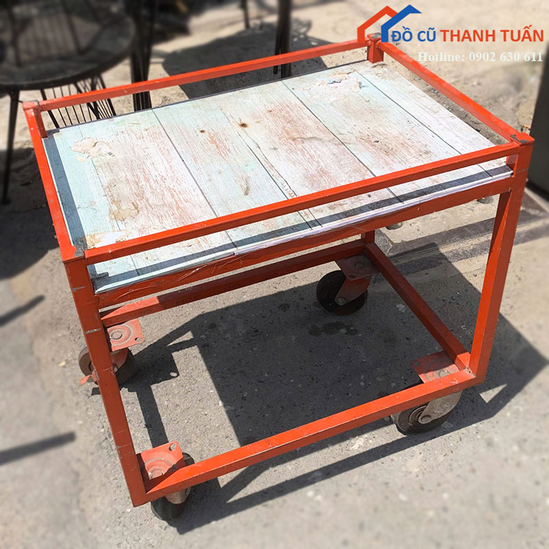 Kệ Sắt Để Đồ Cũ Khung Sắt Có Bánh Xe