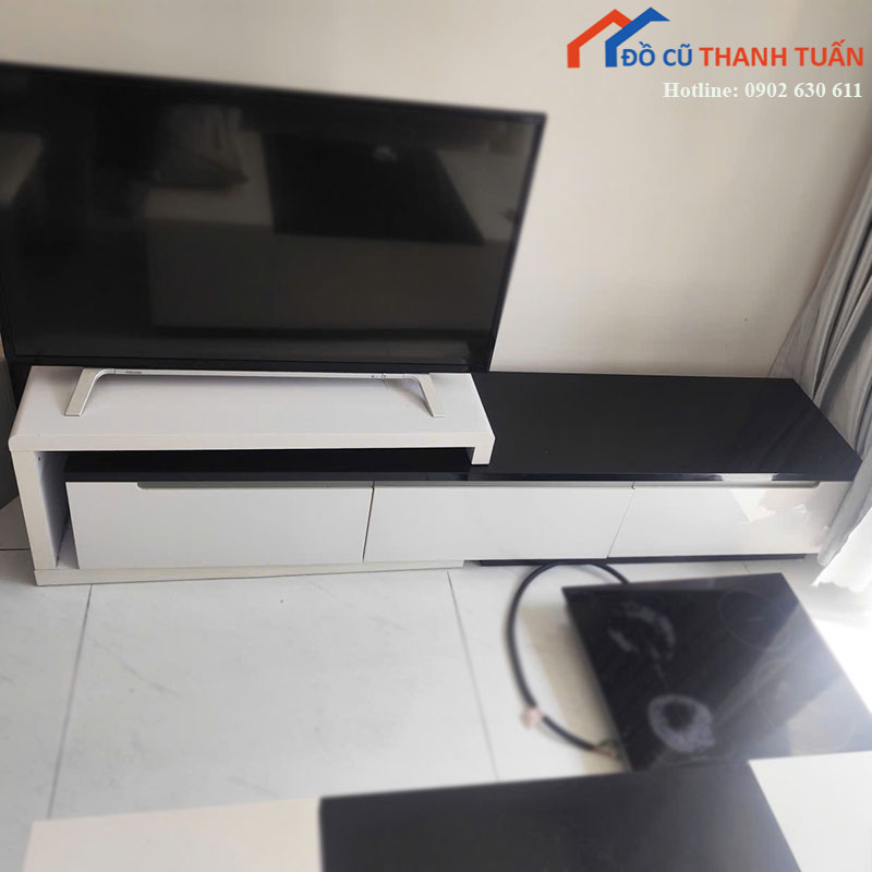 ke-tivi-cu-1m93-mau-trang-phoi-den-1 Kệ Tivi Cũ 1m93 Màu Trắng Phối Đen