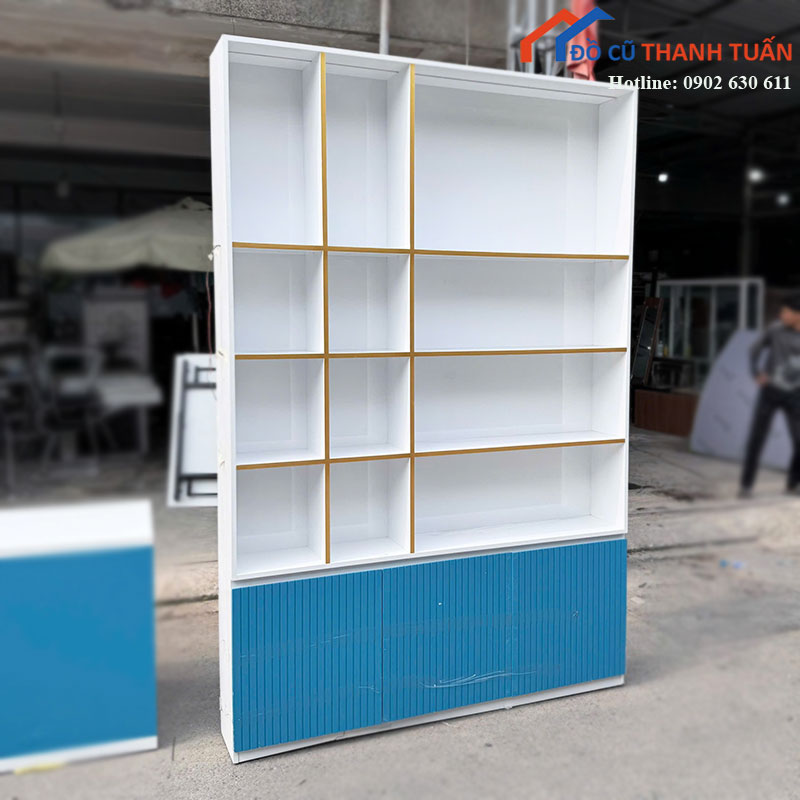 ke-trung-bay-go-cu-1m57-co-tu-phia-duoi-3 Kệ Trưng Bày Gỗ Cũ 1m57 Có Tủ Phía Dưới
