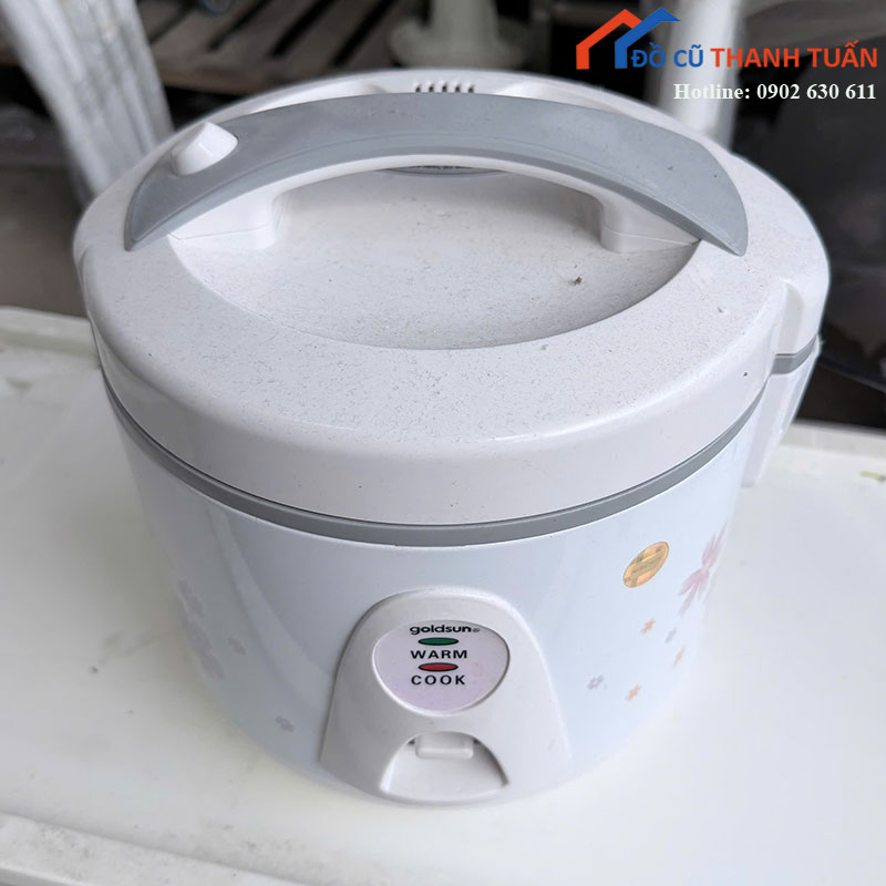 noi-com-dien-goldsun-cu-mau-trang-1 Nồi Cơm Điện Goldsun Cũ Màu Trắng