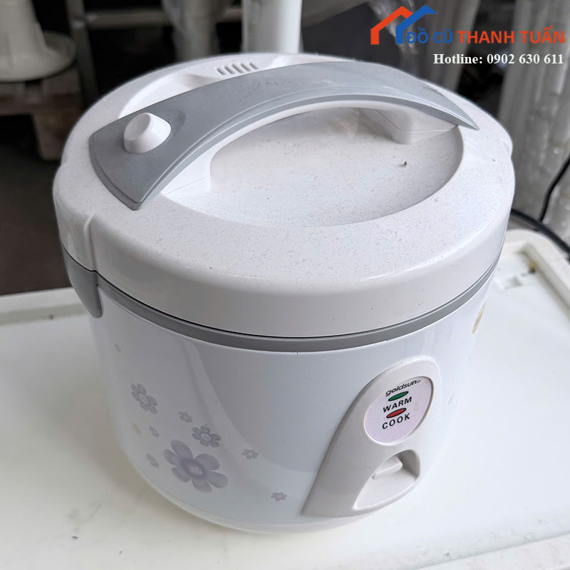 noi-com-dien-goldsun-cu-mau-trang-3 Nồi Cơm Điện Goldsun Cũ Màu Trắng