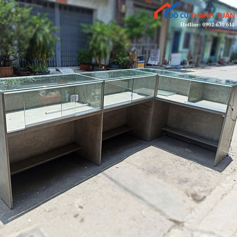 quay-le-tan-chu-l-cu-mat-kinh-2m56-4 Quầy Lễ Tân Chữ L Cũ Mặt Kính 2m56