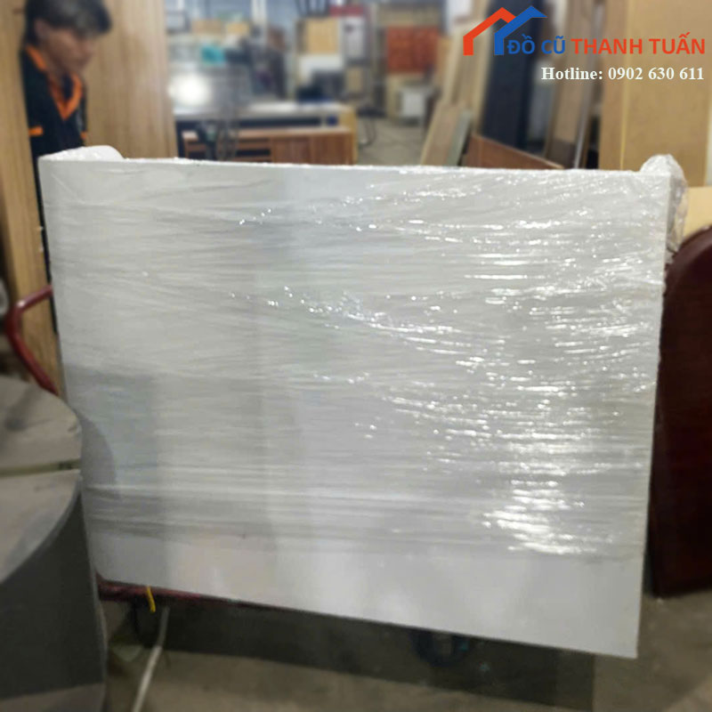 quay-le-tan-cu-1m2-mau-trang-co-hoc-tu-1 Quầy Lễ Tân Cũ 1m2 Màu Trắng Có Hộc Tủ