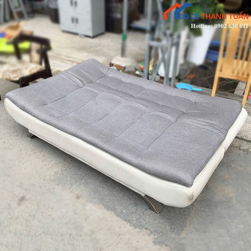 sofa-giuong-cu-boc-ni-xam-lung-chan-o-1 Sofa Giường Cũ Bọc Nỉ Xám Lưng Chần Ô