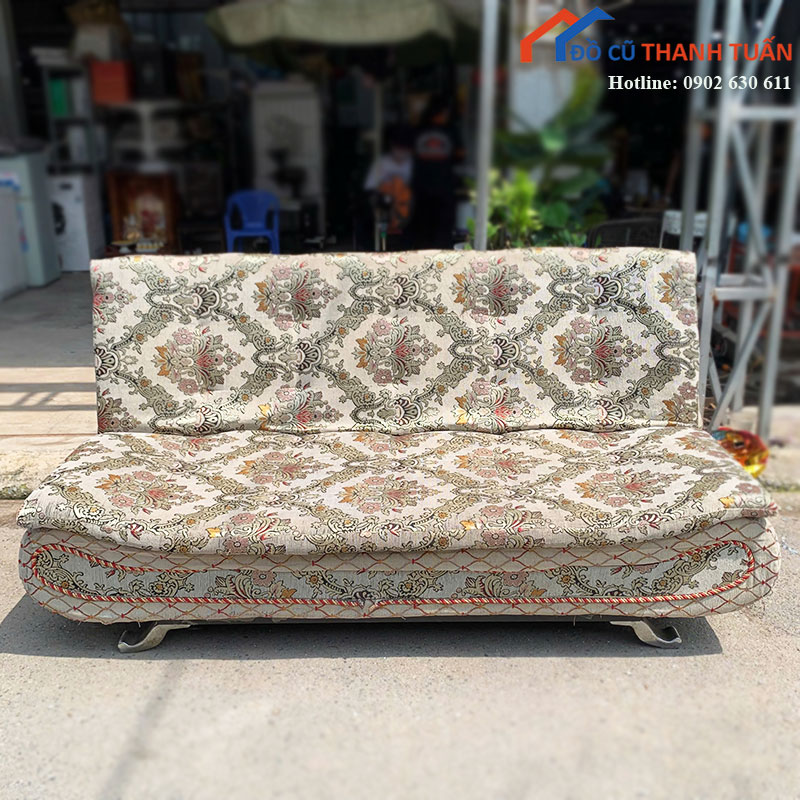 Sofa Giường Cũ Bọc Vải Hoa Văn Gọn Gàng