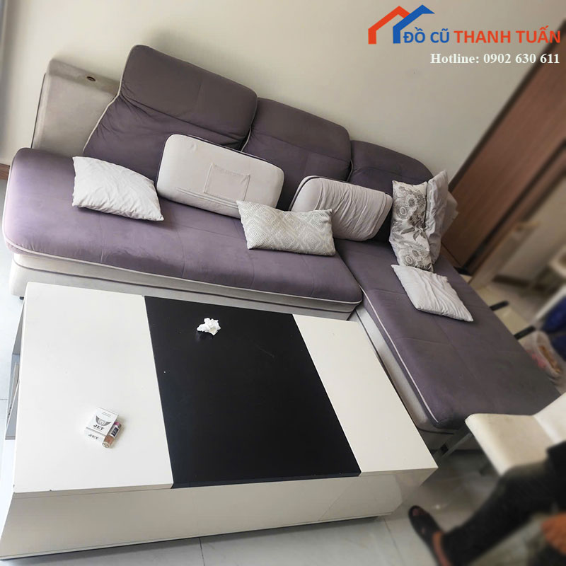 Sofa Góc Chữ L Cũ Bọc Nệm Xám Phối Gối Trắng