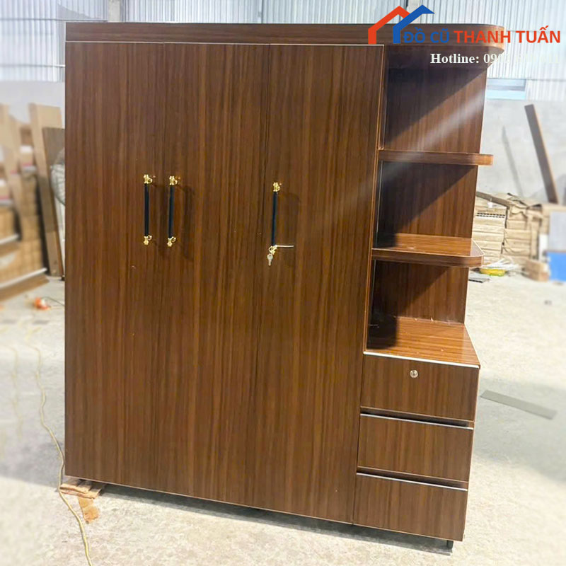 tu-ao-nhua-kem-3-canh-ke-trang-tri-moi-99-co-hoc (12) Tủ Áo Nhựa Kèm 3 Cánh Kệ Trang Trí Mới 99% Có Hộc