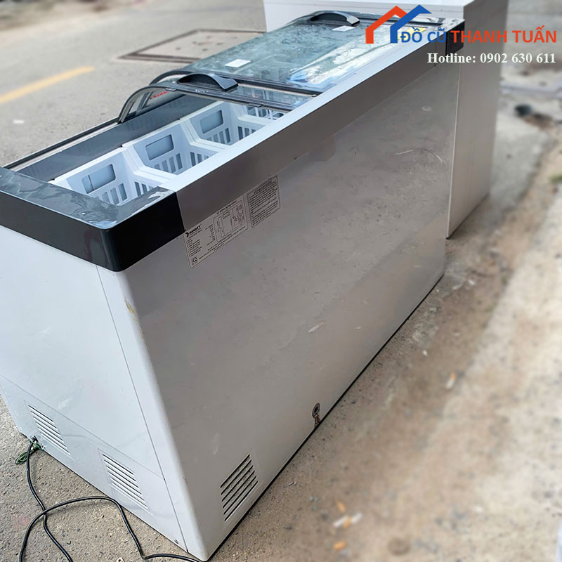 tu-dong-sanaky-cu-vh-4899kb-kinh-cong-2 Tủ Đông Sanaky Cũ VH-4899KB Kính Cong