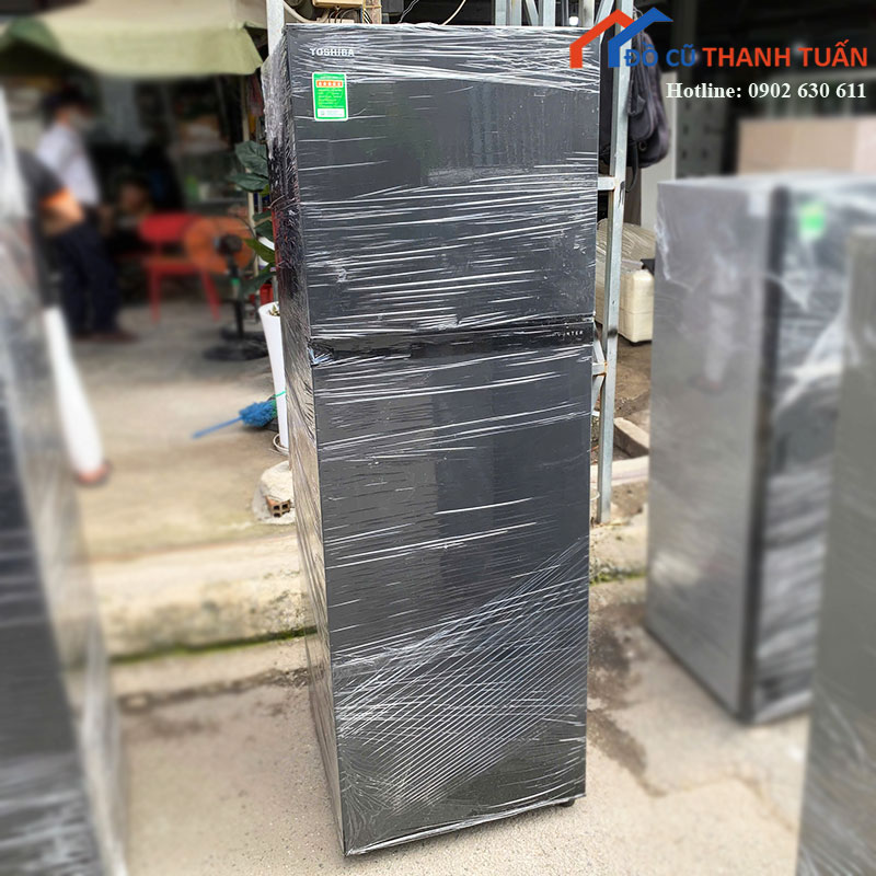 Tủ Lạnh Toshiba 2 Cánh Cũ Inverter Màu Đen