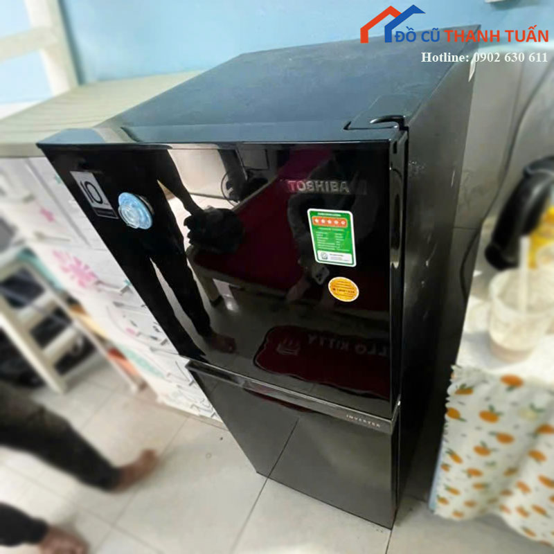 Tủ Lạnh Toshiba Cũ 2 Cánh Màu Đen Sang Trọng