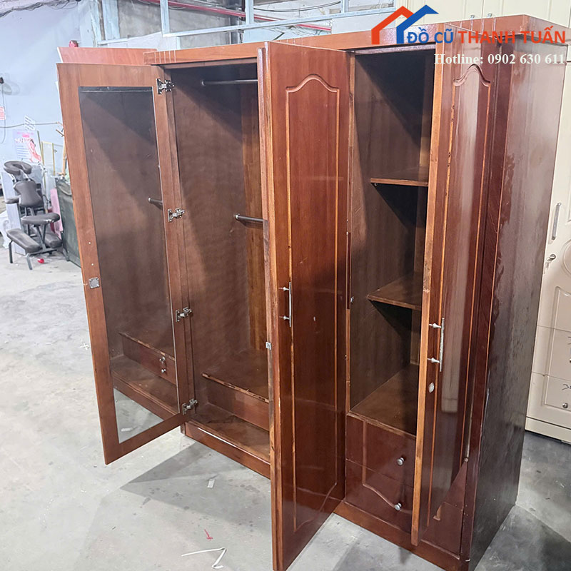 tu-quan-ao-go-tu-nhien-cu-3-canh-mau-nau-do-1-1 Tủ Quần Áo Gỗ Tự Nhiên Cũ 3 Cánh Màu Nâu Đỏ