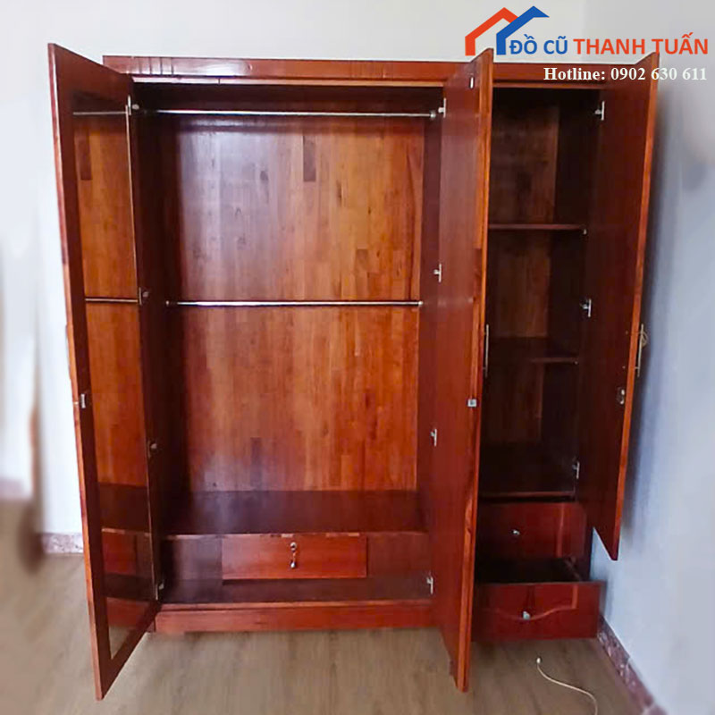 tu-quan-ao-go-tu-nhien-cu-3-canh-mau-nau-do-2 Tủ Quần Áo Gỗ Tự Nhiên Cũ 3 Cánh Màu Nâu Đỏ