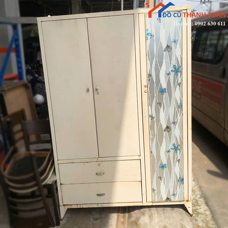 Tủ Quần Áo Sắt Cũ 3 Cánh Có Hộc Kéo