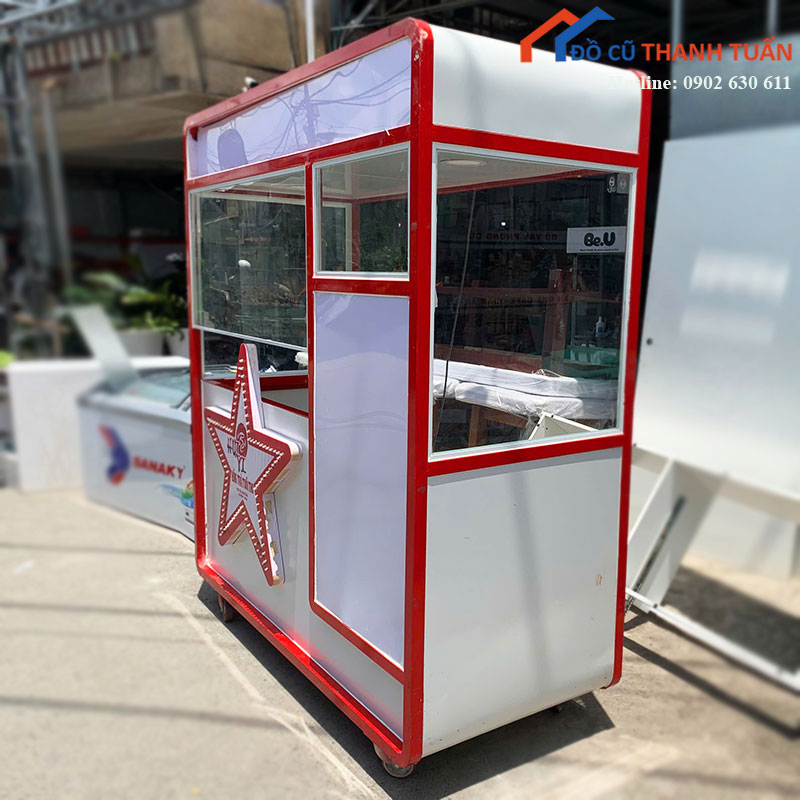 Xe Bán Hàng Cũ Có Bánh Xe Kèm Quầy Kính