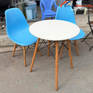 Bàn Ghế Cafe Cũ 2 Ghế Nhựa Chân Gỗ