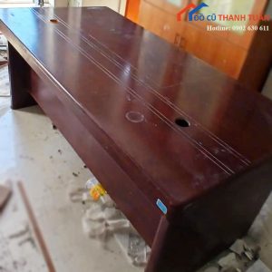 Bàn Giám Đốc Cũ 1m4 Gỗ Nâu Đỏ Có Lỗ Đi Điện