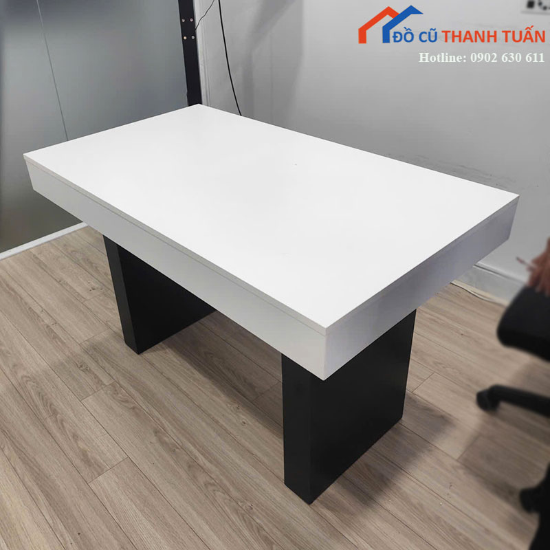 ban-lam-viec-cu-1m2-mat-trang-chan-den-1 Thanh Lý Đồ Nội Thất Cũ - Chuyên Mua Bán Bàn Ghế Cũ Giá Tốt Nhất