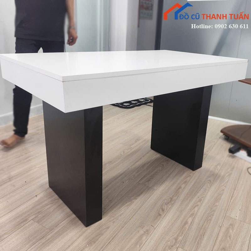ban-lam-viec-cu-1m2-mat-trang-chan-den-2 Bàn Làm Việc Cũ 1m2 Mặt Trắng Chân Đen