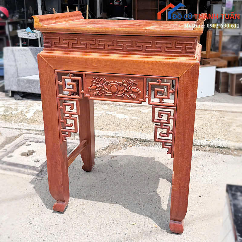 ban-tho-gia-tien-go-go-do-cu-cham-hoa-sen-3 Bàn Thờ Gia Tiên Gỗ Gõ Đỏ Cũ Chạm Hoa Sen
