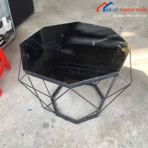 Bàn Trà Sofa Cũ Mặt Đá Đen Hình Bát Giác Chân Sắt