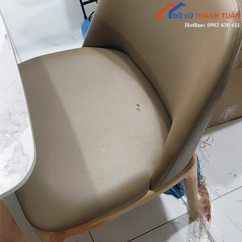 bo-ban-an-8-ghe-cu-mat-da-van-may-1 Bộ Bàn Ăn 8 Ghế Cũ Mặt Đá Vân Mây