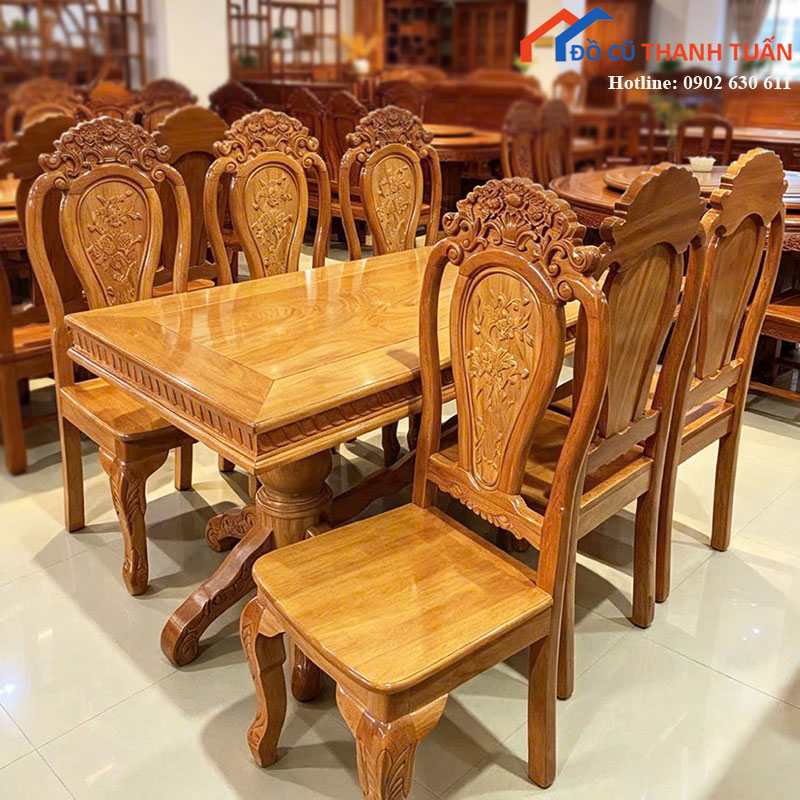 bo-ban-an-go-go-do-6-ghe-cham-hoa-van-moi-99-1 Bộ Bàn Ăn Gỗ Gõ Đỏ 6 Ghế Chạm Hoa Văn Mới 99%