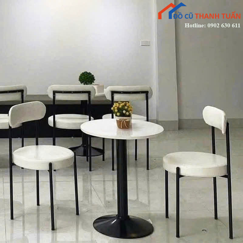Bộ Bàn Ghế Cafe Tròn Chân Sắt Nệm Mới 99%