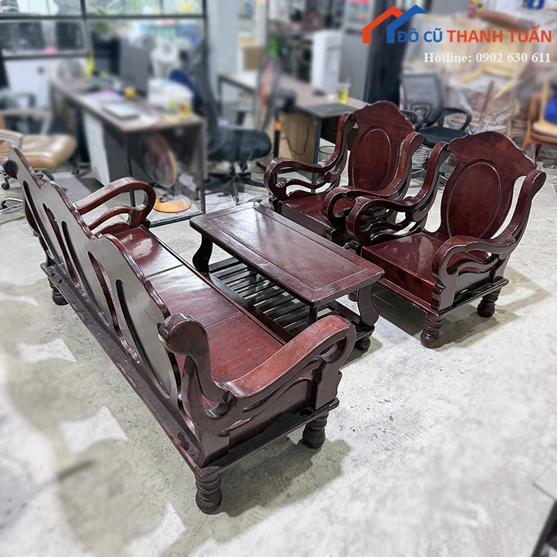 bo-ban-ghe-salon-go-cu-mau-nau-do-1 Bộ Bàn Ghế Salon Gỗ Cũ Màu Nâu Đỏ