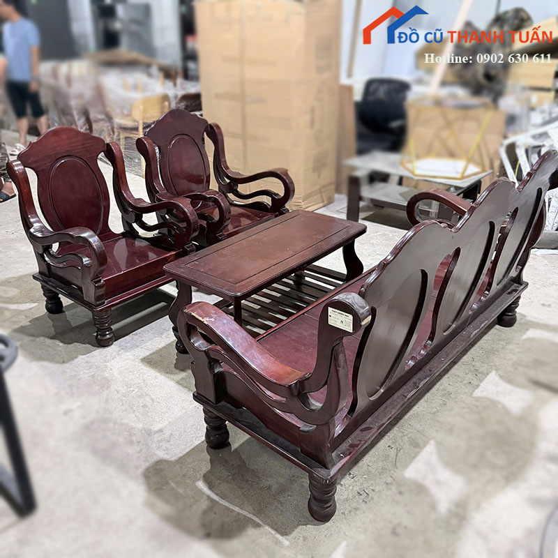 bo-ban-ghe-salon-go-cu-mau-nau-do-2 Bộ Bàn Ghế Salon Gỗ Cũ Màu Nâu Đỏ