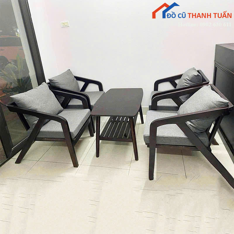 Bộ Bàn Ghế Sofa Cafe Khung Gỗ Sơn Màu Trầm Mới 99%