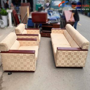Bộ Sofa Phòng Khách Bọc Vải Họa Tiết Caro Cũ