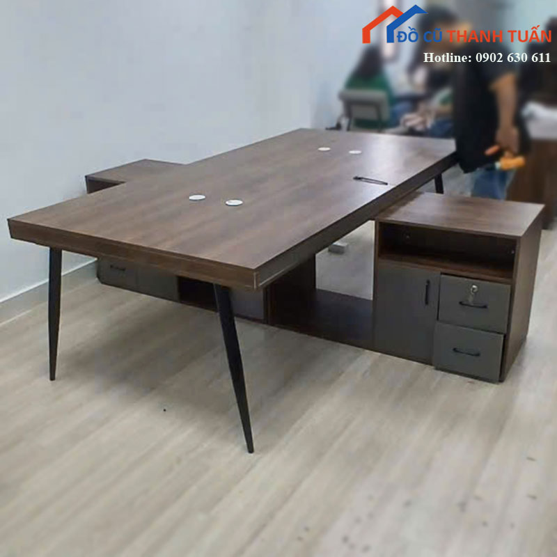 cum-ban-lam-viec-cu-4-nguoi-go-cong-nghiep-mau-nau-1 Cụm Bàn Làm Việc Cũ 4 Người Gỗ Công Nghiệp Màu Nâu