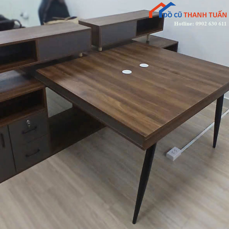 cum-ban-lam-viec-cu-4-nguoi-go-cong-nghiep-mau-nau-2 Cụm Bàn Làm Việc Cũ 4 Người Gỗ Công Nghiệp Màu Nâu