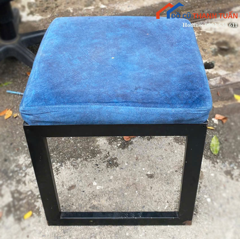 ghe-don-sat-mat-boc-da-cu-2 Ghế Đôn Sắt Mặt Bọc Da Cũ