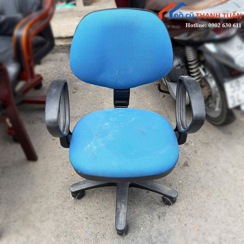 ghe-xoay-van-phong-mau-xanh-moi-90-2 Ghế Xoay Văn Phòng Màu Xanh Mới 90%