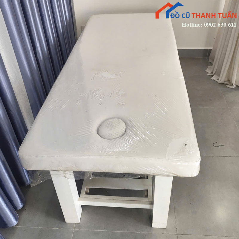 Giường Massage Gỗ Tự Nhiên Bọc Đệm Mới 90%