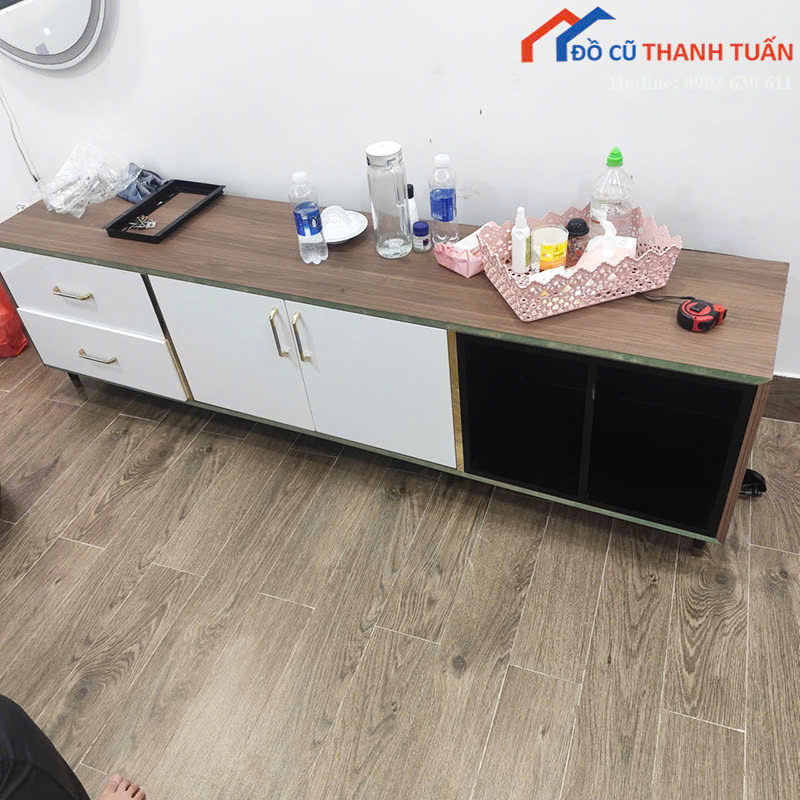 ke-tivi-go-cu-dai-2m-nhieu-ngan-1-1 Thanh Lý Đồ Nội Thất Cũ - Chuyên Mua Bán Bàn Ghế Cũ Giá Tốt Nhất