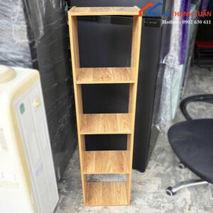 Kệ Trang Trí Đứng Cũ 4 Tầng Gọn Gàng