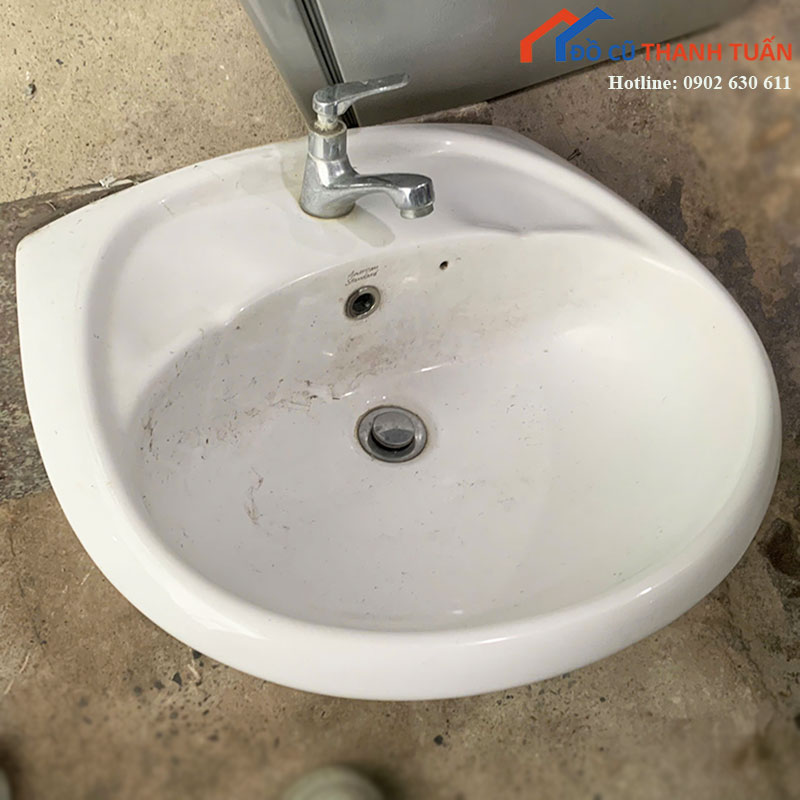 lavabo-cu-bang-su-trang-hinh-oval-kem-voi-nuoc-2 Lavabo Cũ Bằng Sứ Trắng Hình Oval Kèm Vòi Nước
