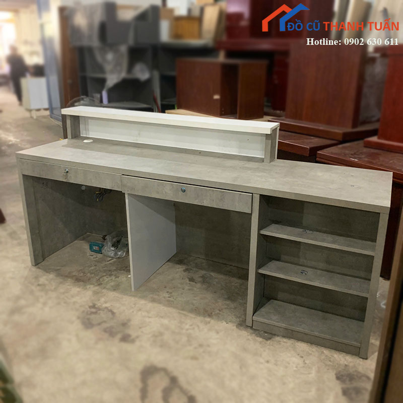 Quầy Lễ Tân Gỗ Công Nghiệp Hiện Đại Mới 90%
