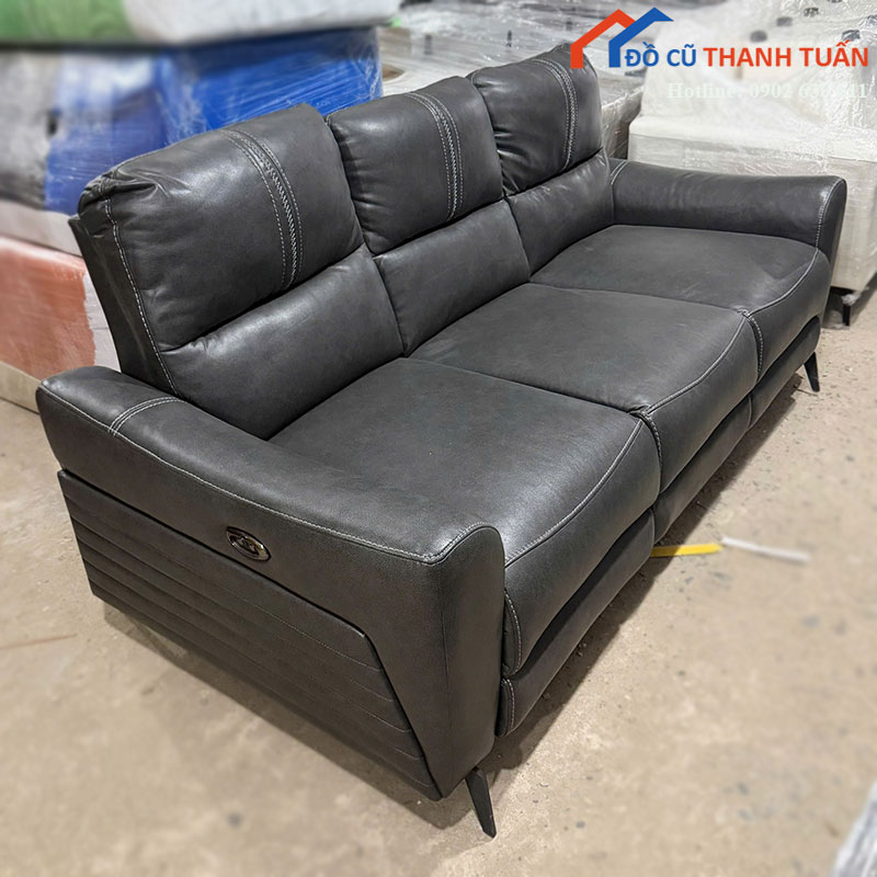 sofa-bang-keo-ra-thanh-giuong-boc-da-xam-den-moi-99-2 Sofa Băng Kéo Ra Thành Giường Bọc Da Xám Đen Mới 99%