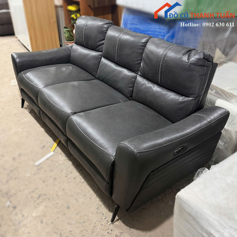 sofa-bang-keo-ra-thanh-giuong-boc-da-xam-den-moi-99-3 Sofa Băng Kéo Ra Thành Giường Bọc Da Xám Đen Mới 99%