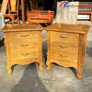 Tủ Đầu Giường Gỗ Mới 99% Có 3 Ngăn Kéo Chạm Hoa Văn