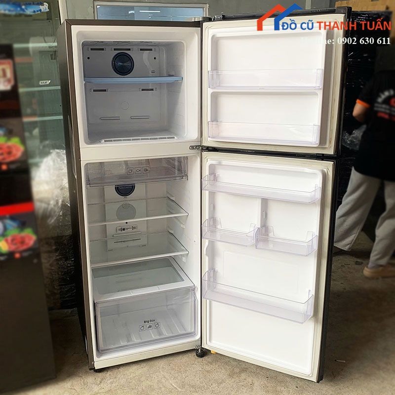 tu-lanh-panasonic-2-canh-cu-nhieu-khay-chua-1 Tủ Lạnh Panasonic 2 Cánh Cũ Nhiều Khay Chứa