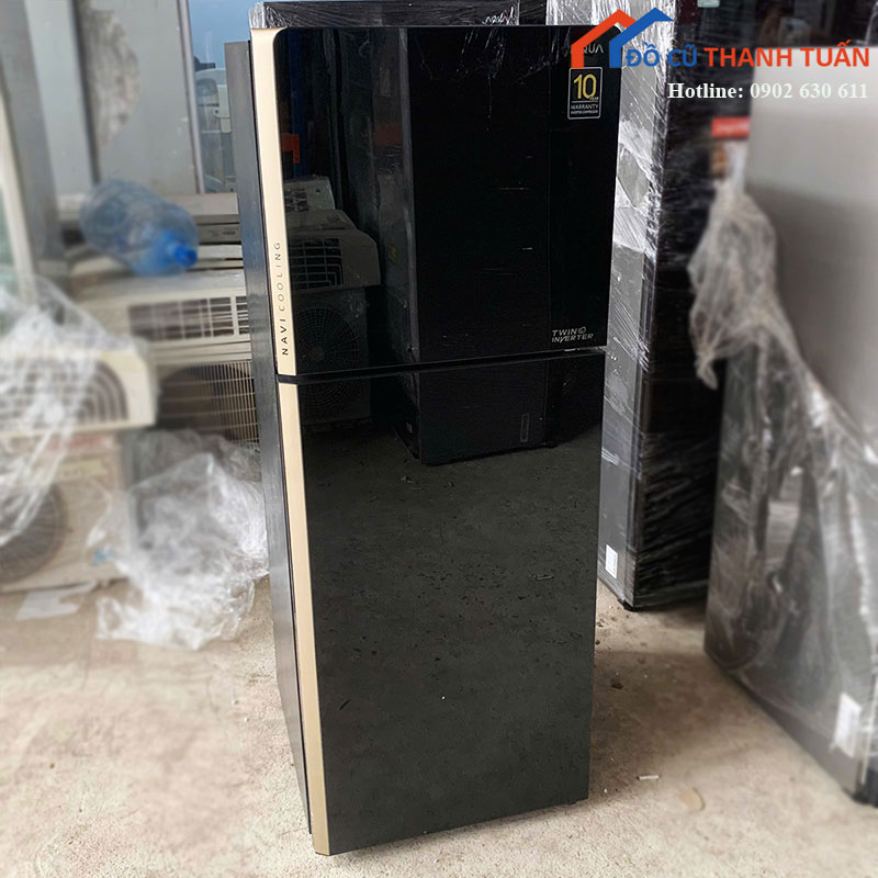 tu-lanh-toshiba-cu-2-canh-mau-den-hien-dai-2 Tủ Lạnh Toshiba Cũ 2 Cánh Màu Đen Hiện Đại