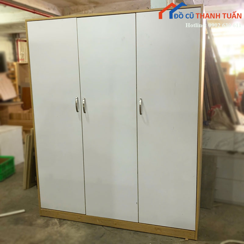 tu-quan-ao-3-canh-cu-1m6-trang-vang-2 Tủ Quần Áo 3 Cánh Cũ 1m6 Trắng Vàng