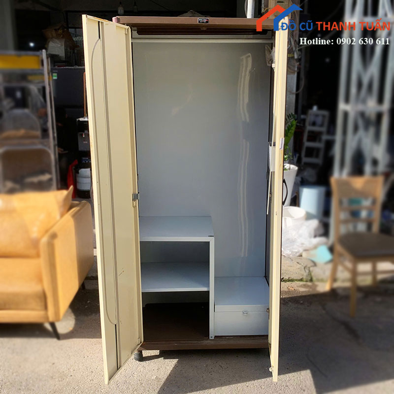 tu-quan-ao-sat-cu-2-canh-co-guong-1 Tủ Quần Áo Sắt Cũ 2 Cánh Có Gương